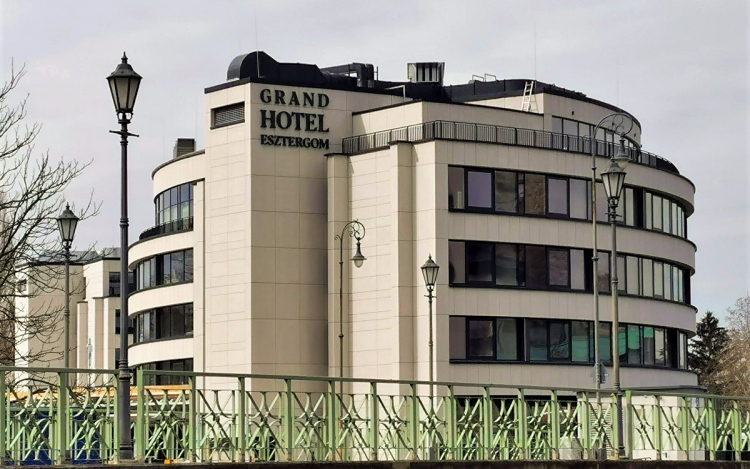 Hamarosan megnyitja kapuit a Grand Hotel Esztergom