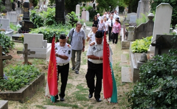 Hősi halált halt tűzszerészekre emlékezett Esztergom