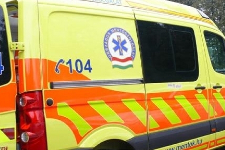 Nyolcan megsérültek egy kisbusz balesetében Albertirsán