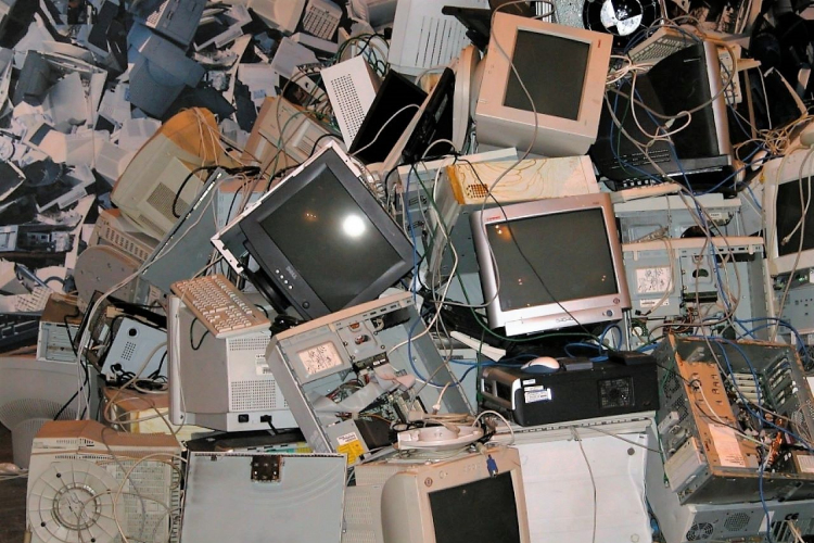 Ingyenes elektronikai hulladékgyűjtés Esztergomban