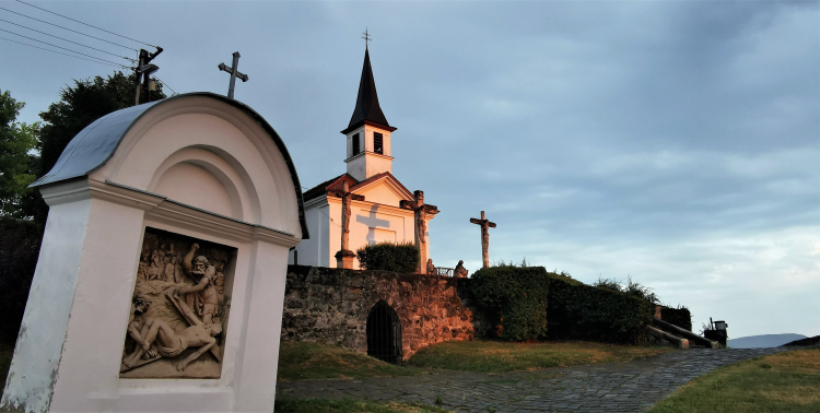 A Szent Tamás–hegy története.  Vezetett séta Esztergomban az Idegenvezetők Világnapja alkalmából