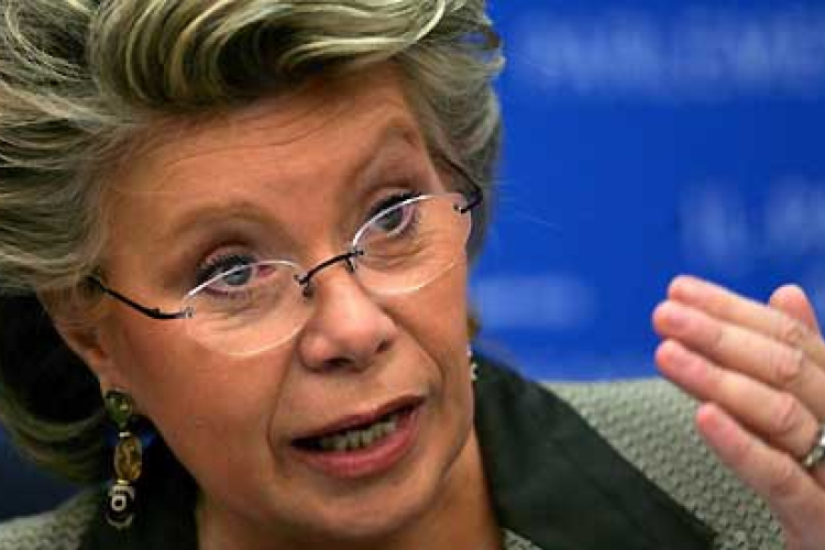 Bilderberg-találkozó - Reding cáfolja, hogy találkozott volna Bajnaival és magyar civil szervezetekkel