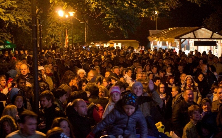 Kezdődik a Borhíd fesztivál