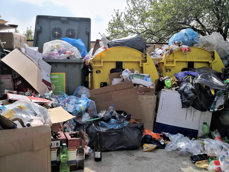 Október 17-ig megszüntetik az esztergomi hulladékgyűjtő szigeteket