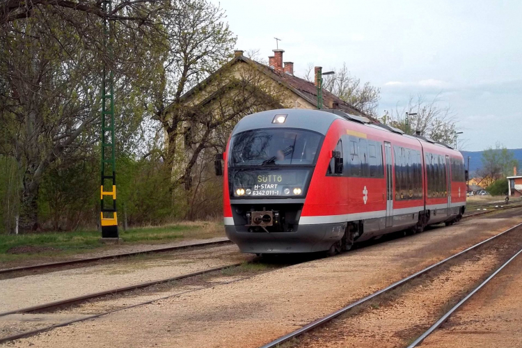 Decembertől gyakrabban járnak a vonatok Esztergom és Süttő között