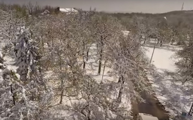 Így néz ki most Dobogókő a majd félméteres hóban - LÉGI VIDEÓ