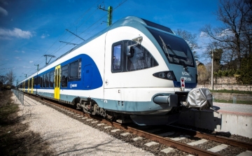 Jelentős mérföldkőhöz érkezik az Esztergom-Rákosrendező vasútvonal fejlesztése