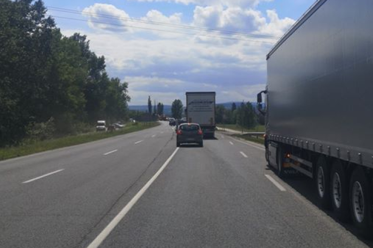 Súlyos baleset történt a Táti úton