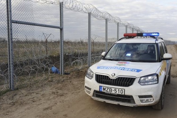 Több mint száz határsértőt tartóztattak föl a hétvégén