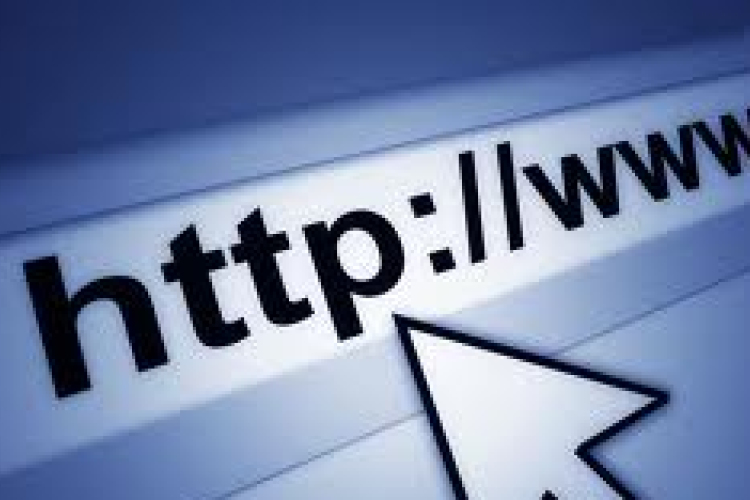 Miről hazudunk a neten?