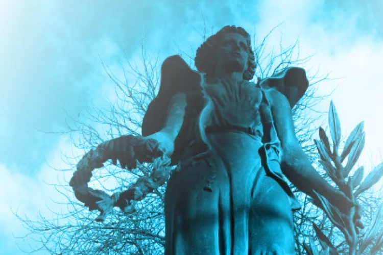 Átadja Esztergom új, világháborús emlékműveit