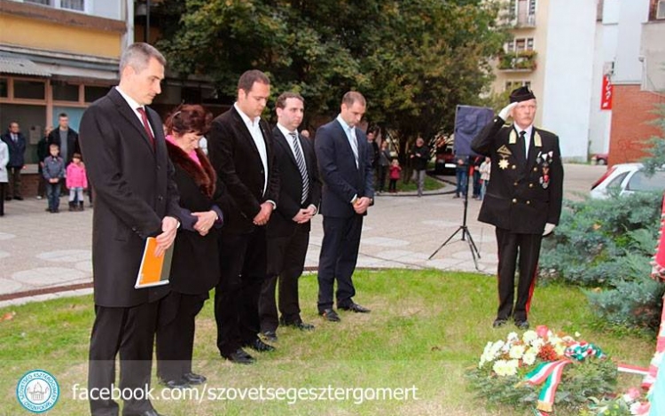 Október 6: Esztergom is megemlékezett a nemzeti gyásznapon - VIDEÓ