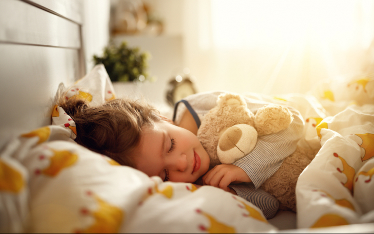 Mennyit aludjon gyermekünk – egészséges mennyiség és minőség