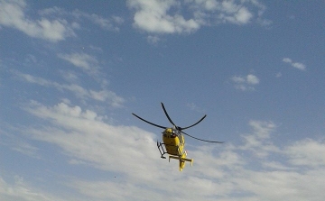 Mentőhelikopter érkezett Dorogra egy kisgyerekhez