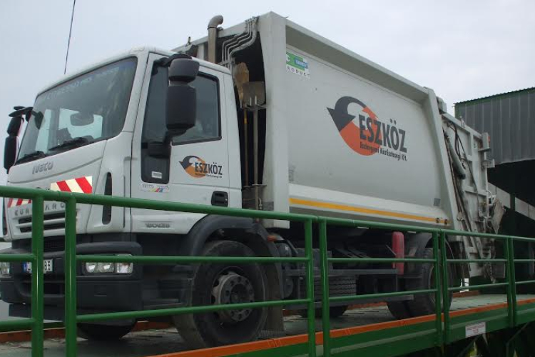 Változatlan hulladékszállítás karácsonykor is Esztergomban és a térségben