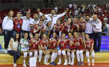 Ezüstérmesek a magyar lányok a röplabda Európa Ligában