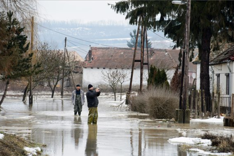 Árvíz - Udvarokat öntött el a víz Ipolytarnócon