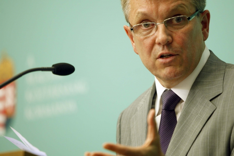 Etikátlan számításokról beszélt Matolcsy - a jegybank tiltakozik 