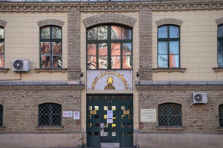 Koronavírus: Tizenegyen meghaltak, újra nagyot ugrott a beazonosított fertőzöttek száma 