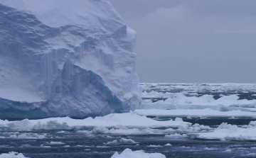 Hatalmas jéghegy készül leválni az Antarktisz-félszigetről