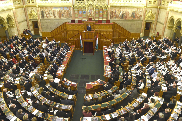 A 2019-es költségvetés elfogadásával zárja nyári munkáját a parlament
