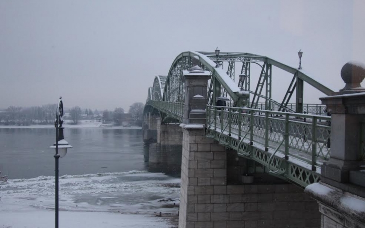 Kiállításon a Duna több, mint 300 hídja - köztük a miénk is