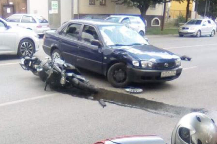Motoros baleset történt Esztergomban