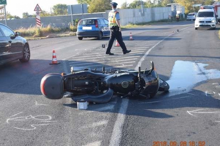 Idős asszony okozott súlyos motoros balesetet Tokodaltárón, vádat emelnek - FOTÓK