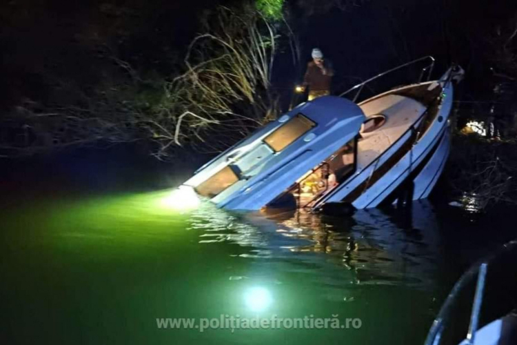 Felborult egy csónak a Maros romániai szakaszán, egy gyerek meghalt, több személy eltűnt