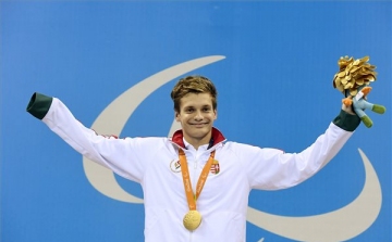 Paralimpia 2016 - Tóth Tamás aranyérmes 100 méter háton