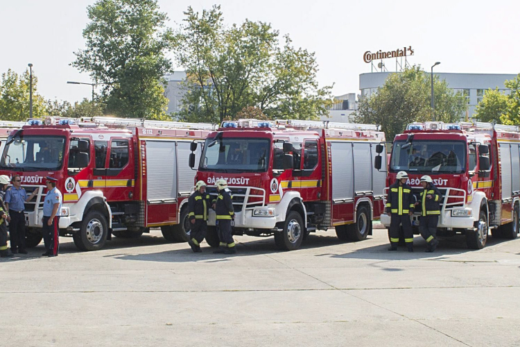 Megérkezett Esztergom új tűzoltóautója 