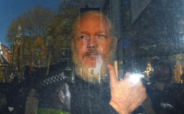 Börtönbüntetésre ítélték Londonban a WikiLeaks alapítóját