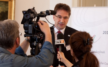 Új Fidesz-elnök, új irány Esztergomban