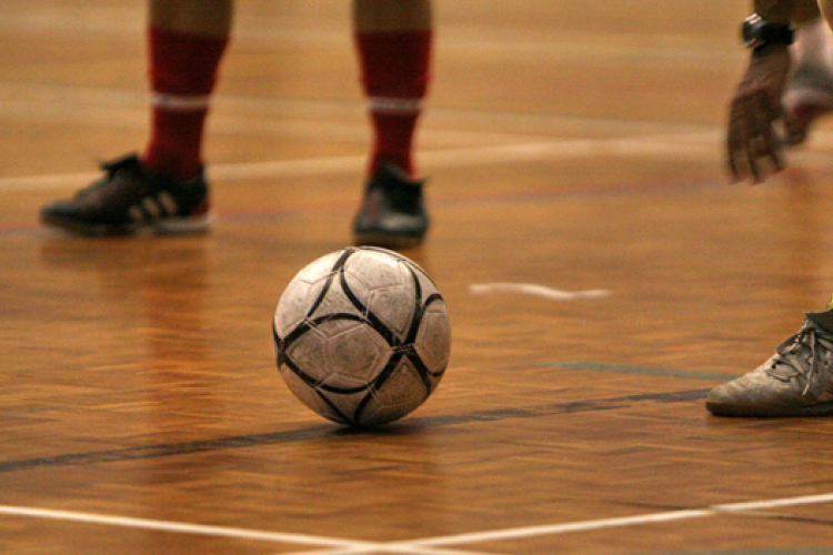 Újra éllovas váltás a terembajnokságban