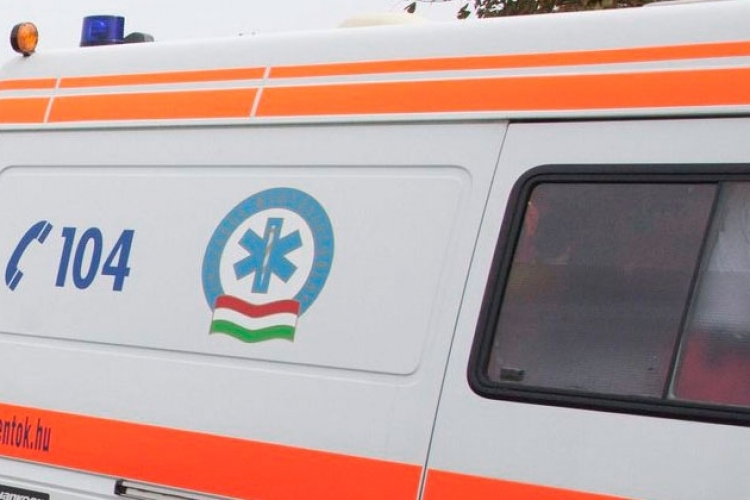 Meghalt egy motoros az M19-es úton Győrszentivánnál
