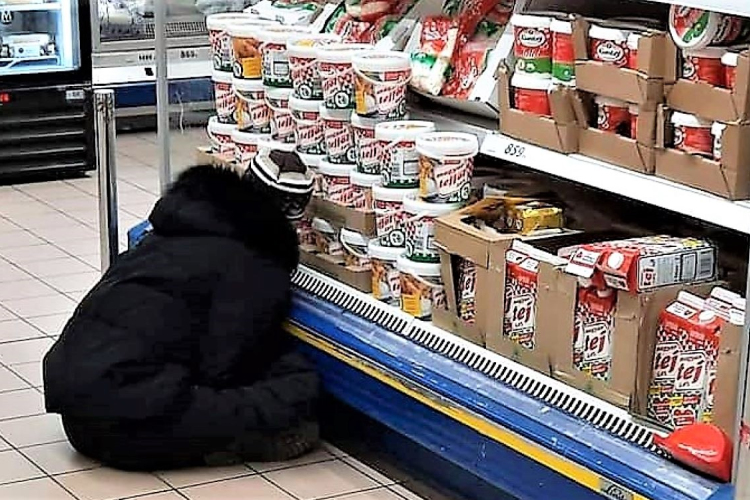 Ha látod a fiamat az esztergomi Tescoban, kérlek, hagyd békén! - Egy édesanya felhívása