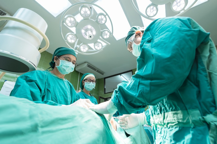 Rövidebb lett a műtéti várólista az év végére