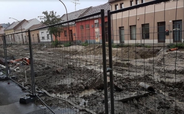 Eltört egy gázvezeték Esztergomban - FOTÓK