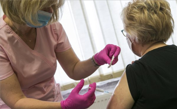 Meghaladta a 11 milliót a beoltottak száma Oroszországban 