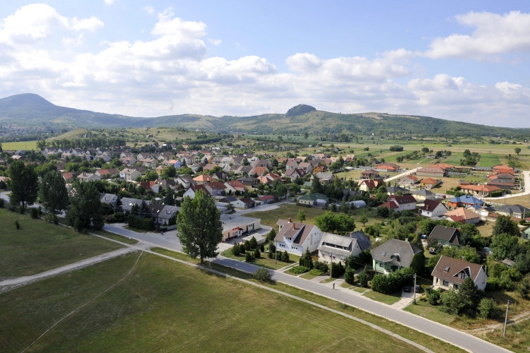 Élénk a kisvállalkozói érdeklődés a táti ipari park iránt