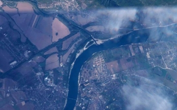 Az űrből is látszik, hogy milyen kicsi a Duna Esztergomnál