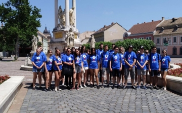Idén is segítik diákok a turistákat Esztergomban