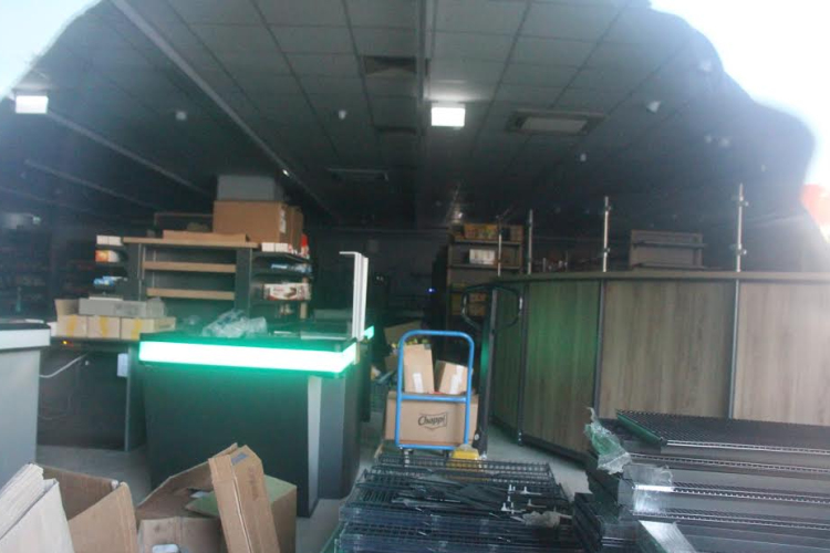 Visszaszámlálás a Bástya áruház földszintjén