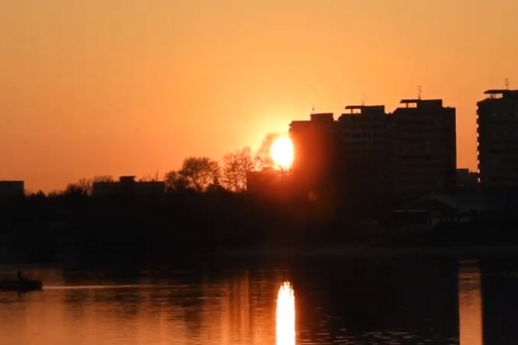 Március utolsó naplementéje, felgyorsítva - VIDEÓ