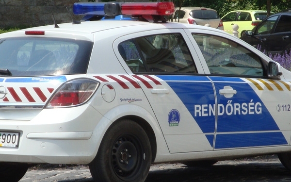 Kiemelten ellenőriztek az esztergomi rendőrök – Jó pár autóst megbüntettek