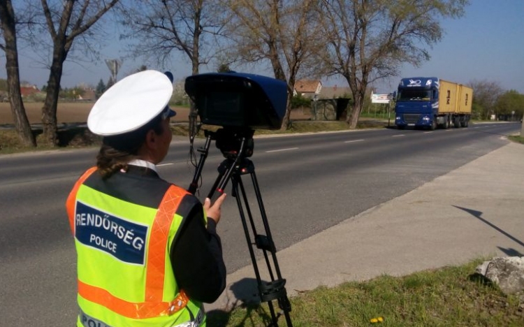 Speedmaraton csütörtökön: itt mérnek a rendőrök Esztergomban és környékén