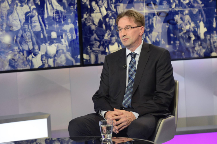 Völner Pál: nem csak a Fidesz szavazói támogatják a kvóta elleni petíciót