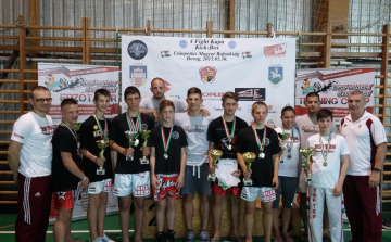 Remekeltek a kick-boxosok az utánpótlás bajnoki döntőn