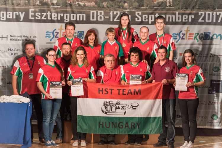 Hat magyar gyorstávírász-érem Esztergomban