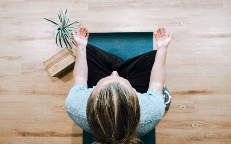 A transzcendentális meditáció kezdők útmutatója: egyszerű lépések a békésebb élet felé